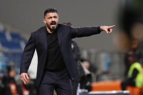 赛地聚焦：意大利杯赛前热度飙升，瓦伦西亚官宣签约，更衣室稳定，更衣室氛围转暖的简单介绍-Jiuyou Sports