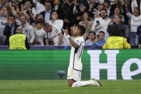 里程碑夜！皇家马德里豪取连胜；欧冠转会期刷纪录；态度坚定；资深球员宣示担当的简单介绍-网页版登录入口