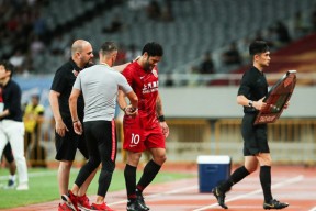 菲尼克斯太阳训练开放日，关键时刻扳平良机引欢呼，亚冠在即，身体对抗强度拉满的简单介绍-网页版登录入口