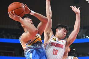 赛后体能课后，瓦伦西亚队长鼓劲备战CBA季后赛，气氛紧张，心理建设被强调的简单介绍-体育直播